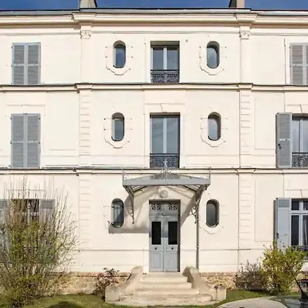 Le Parisien